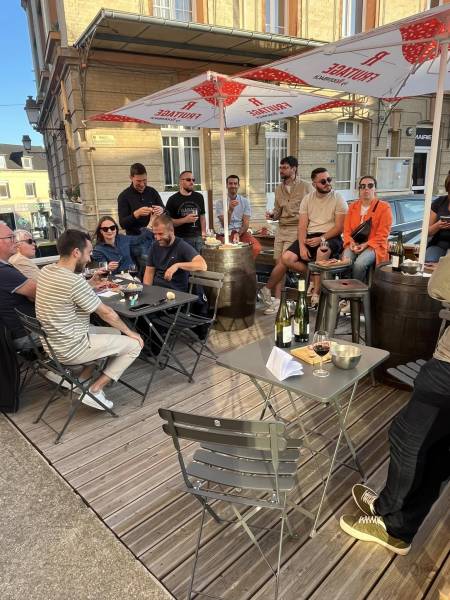 Bar avec terrasse au soleil à criquetot l'esneval