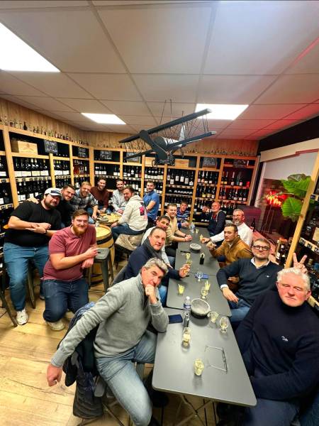 Privatiser une salle pour 15 personnes avec formule apéritif et planches de charcuterie et fromage près de Bolbec