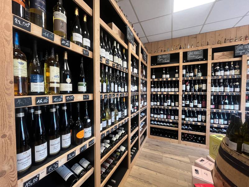 Acheter du vin rouge de caractère chez un caviste près de Fécamp
