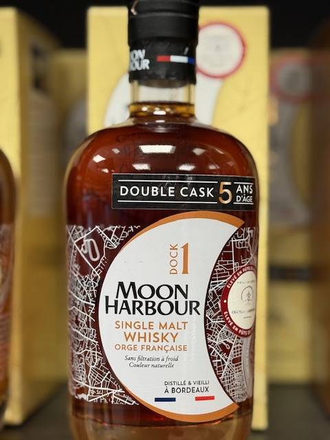 Découvrez les whiskys Moon Harbour chez L’Écaux des Vins proche Ecrainville : innovation, terroir et savoir-faire bordelais