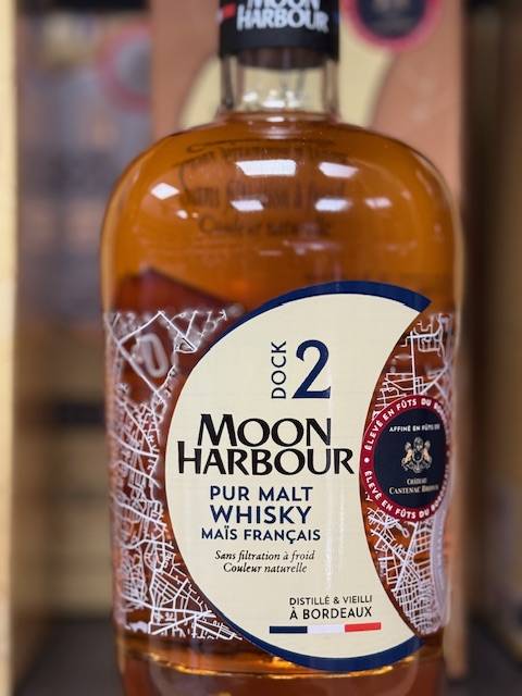 Découvrez les whiskys Moon Harbour chez L’Écaux des Vins proche Ecrainville : innovation, terroir et savoir-faire bordelais