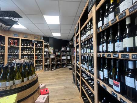 Notre zone d'activité pour ce service Réserver un bar caviste pour soirée d’entreprise avec prestation dégustation et accords mets-spiritueux à